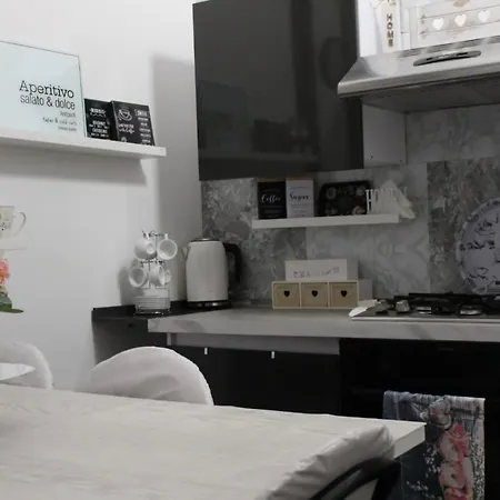 Chez Les Soeurs * 庞贝